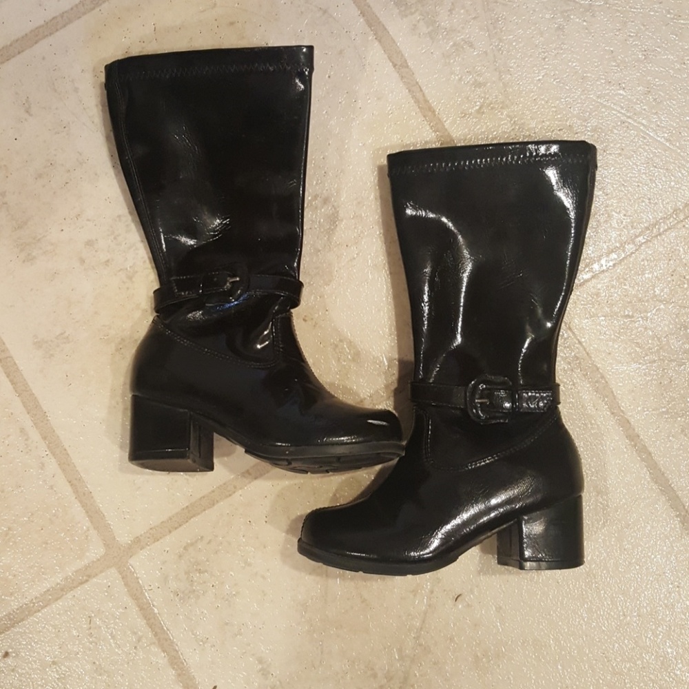 Girls boots